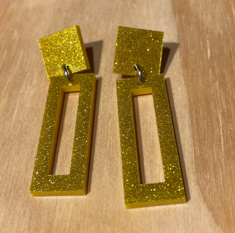 Huey dangle earrings, medium gold glitter